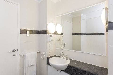 Subiaco Village 30 - Accommodation Perth 15