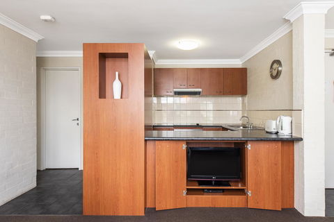 Subiaco Village 20 - Accommodation Perth 6