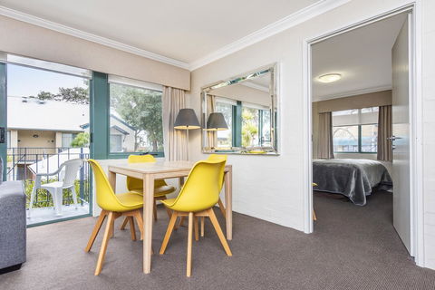 Subiaco Village 20 - Accommodation Perth 3