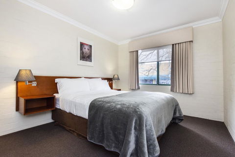 Subiaco Village 20 - Accommodation Perth 11