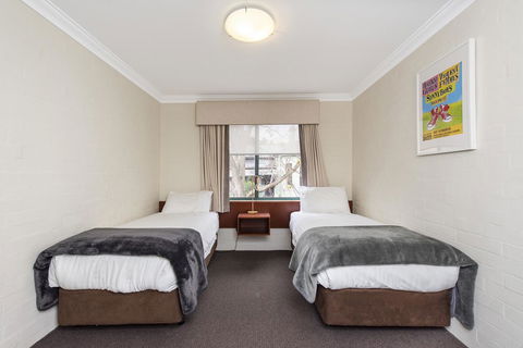 Subiaco Village 20 - Accommodation Perth 13