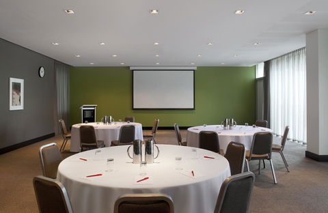 Adina Apartment Hotel Perth - Perth Resorts 10