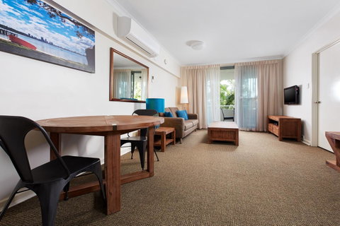 Broadwater Resort Como - Perth Resorts 11