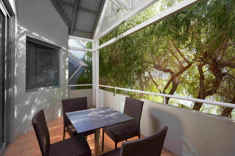 Broadwater Resort Como - Perth Resorts 14