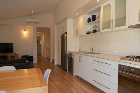 Cape Villas Dunsborough Unit 2 - Accommodation Perth 3