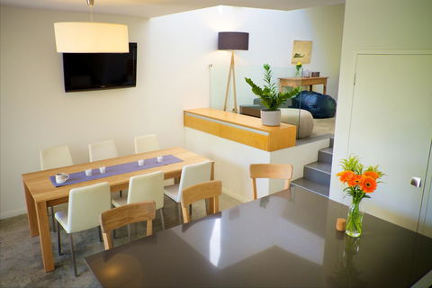 Cottesloe Artist's Beach Retreat - Accommodation Perth 12