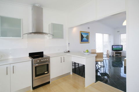 Summer Breeze - Holiday Or Business Apartment - Accommodation Perth 5