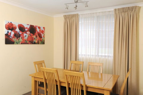 Lodestar Waterside Apartments - Accommodation Perth 32