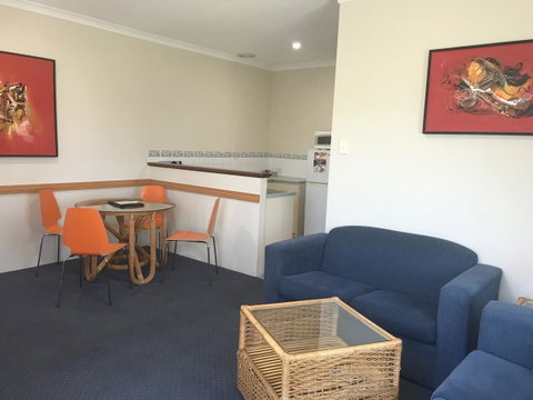 Bunbury Motel And Apartments - Accommodation Perth 3
