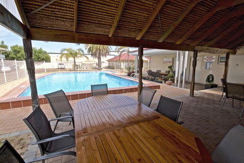 Bunbury Motel And Apartments - Accommodation Perth 4