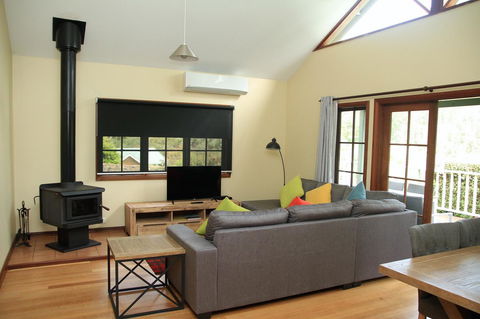 Riverglen Chalets - Perth Resorts 12