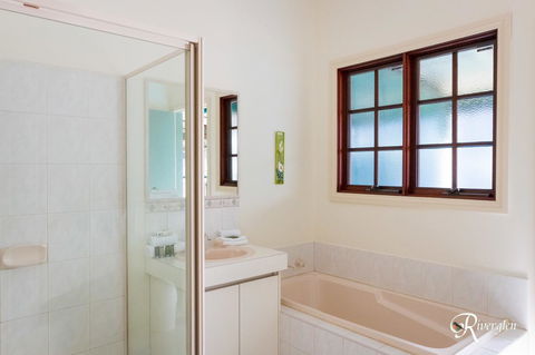 Riverglen Chalets - Perth Resorts 20