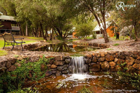 Riverglen Chalets - Perth Resorts 29