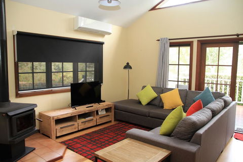 Riverglen Chalets - Perth Resorts 13