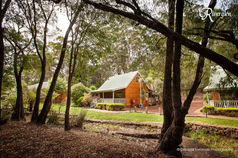 Riverglen Chalets - Perth Resorts 26