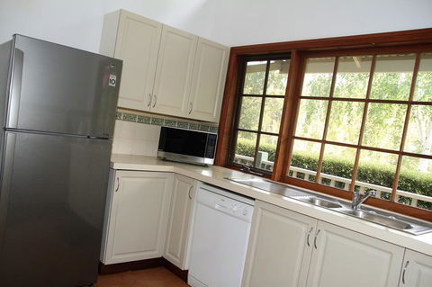 Riverglen Chalets - Perth Resorts 9