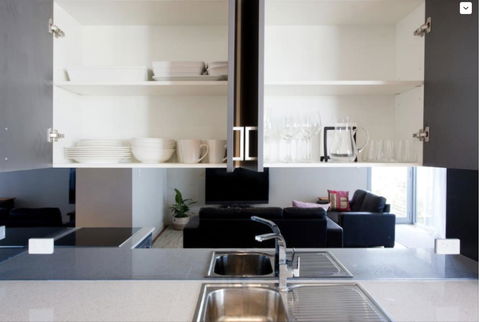 Adele's Luxury South Beach Apartment With King Bed - Perth Resorts 14