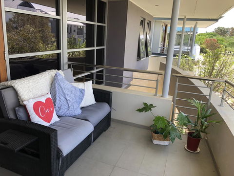 Adele's Luxury South Beach Apartment With King Bed - Perth Resorts 19