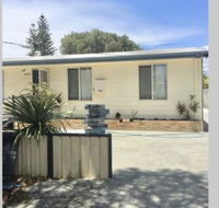 Jbay beach shack - Perth Resorts