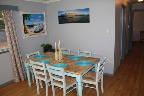 Jbay Beach Shack - Accommodation Perth 11