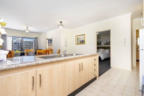 Oversized Eastend Sleeps 6 Free PARKING+POOL WIFI - Accommodation Perth 39