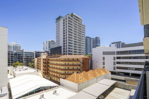 Oversized Eastend Sleeps 6 Free PARKING+POOL WIFI - Accommodation Perth 30