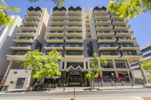 Oversized Eastend Sleeps 6 Free PARKING+POOL WIFI - Accommodation Perth 21