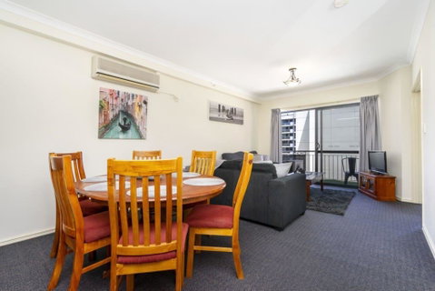 Oversized Eastend Sleeps 6 Free PARKING+POOL WIFI - Accommodation Perth 37