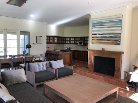 Caves Road Guest Houses - Perth Resorts 23