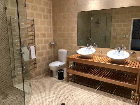 Caves Road Guest Houses - Perth Resorts 17