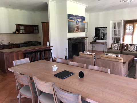 Caves Road Guest Houses - Perth Resorts 15