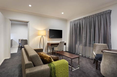 Attika Hotel - Accommodation Perth 3