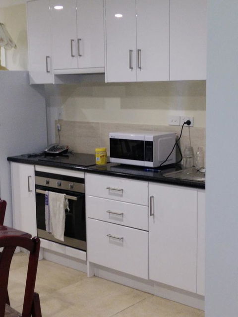 DIANELLA Budget Rooms Happy Place To Stay - Accommodation Perth 25
