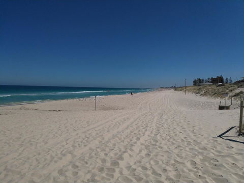 Salty Kiss - Perth Resorts 19