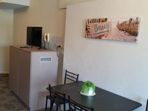 Mandurah Foreshore Motel - Accommodation Perth 10