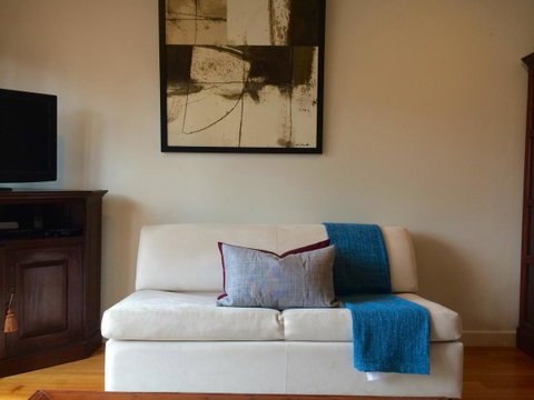 Cloisters - Accommodation Perth 5