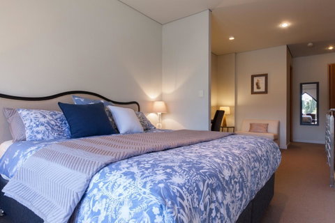 Cloisters - Accommodation Perth 10