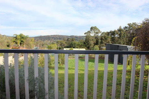 Yvonnes Rest Holiday Home - Perth Resorts 8