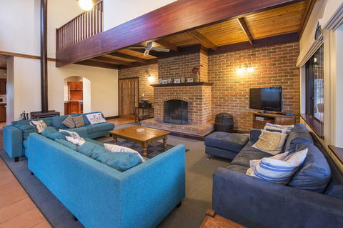 A Hidden Bush Delight - Accommodation Perth 17