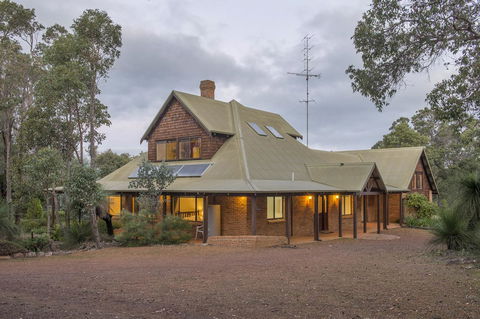 A Hidden Bush Delight - Accommodation Perth 0