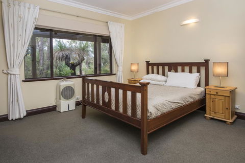 A Hidden Bush Delight - Accommodation Perth 28