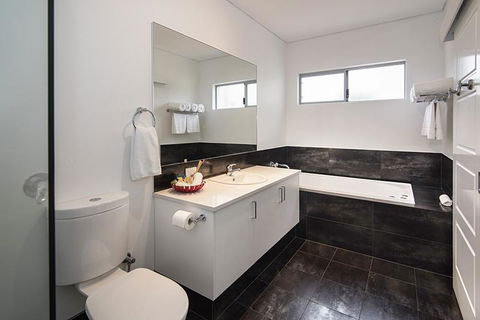 Churchill Studios - Perth Resorts 1