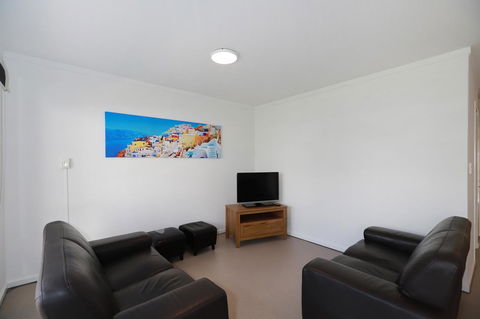 West Beach Lagoon 206 - Sleeps Three! Value!!! - Accommodation Perth 7