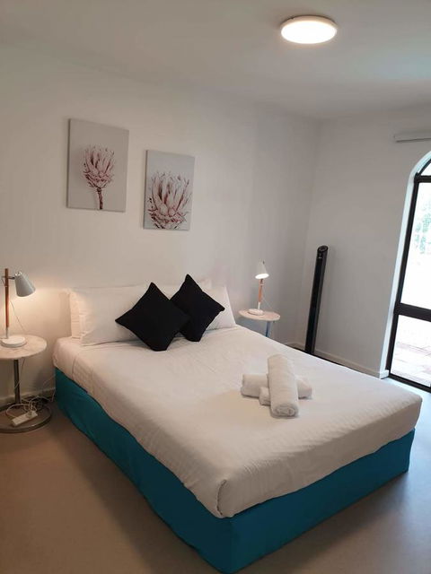 West Beach Lagoon 206 - Sleeps Three! Value!!! - Accommodation Perth 4