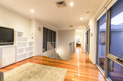 Ambar Villa Between City And Freo - Accommodation Perth 9