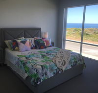 Beach House at SeaScapes.. - Perth Resorts