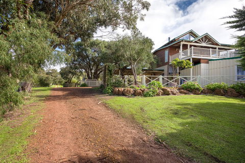 Surfside Ocean Beach Denmark Holiday Accommodation - Perth Resorts 24