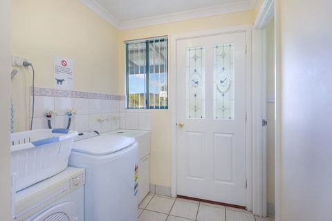 Surfside Ocean Beach Denmark Holiday Accommodation - Perth Resorts 25