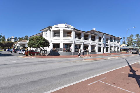 Cottesloe Apartment Close To Beach - Perth Resorts 23