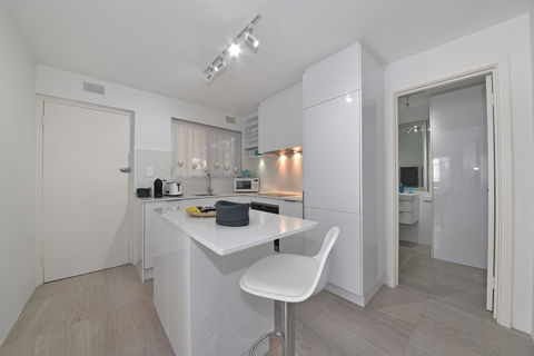 Cottesloe Apartment Close To Beach - Perth Resorts 11